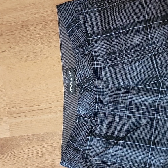 O'Neill Shorts - Picture 5 of 8